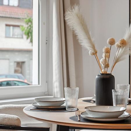 Malu Rooms - Ruhige Lage, Erdgeschoss, Smarttv, Netflix, 24H Checkin, Ludwigsburg Eksteriør bilde