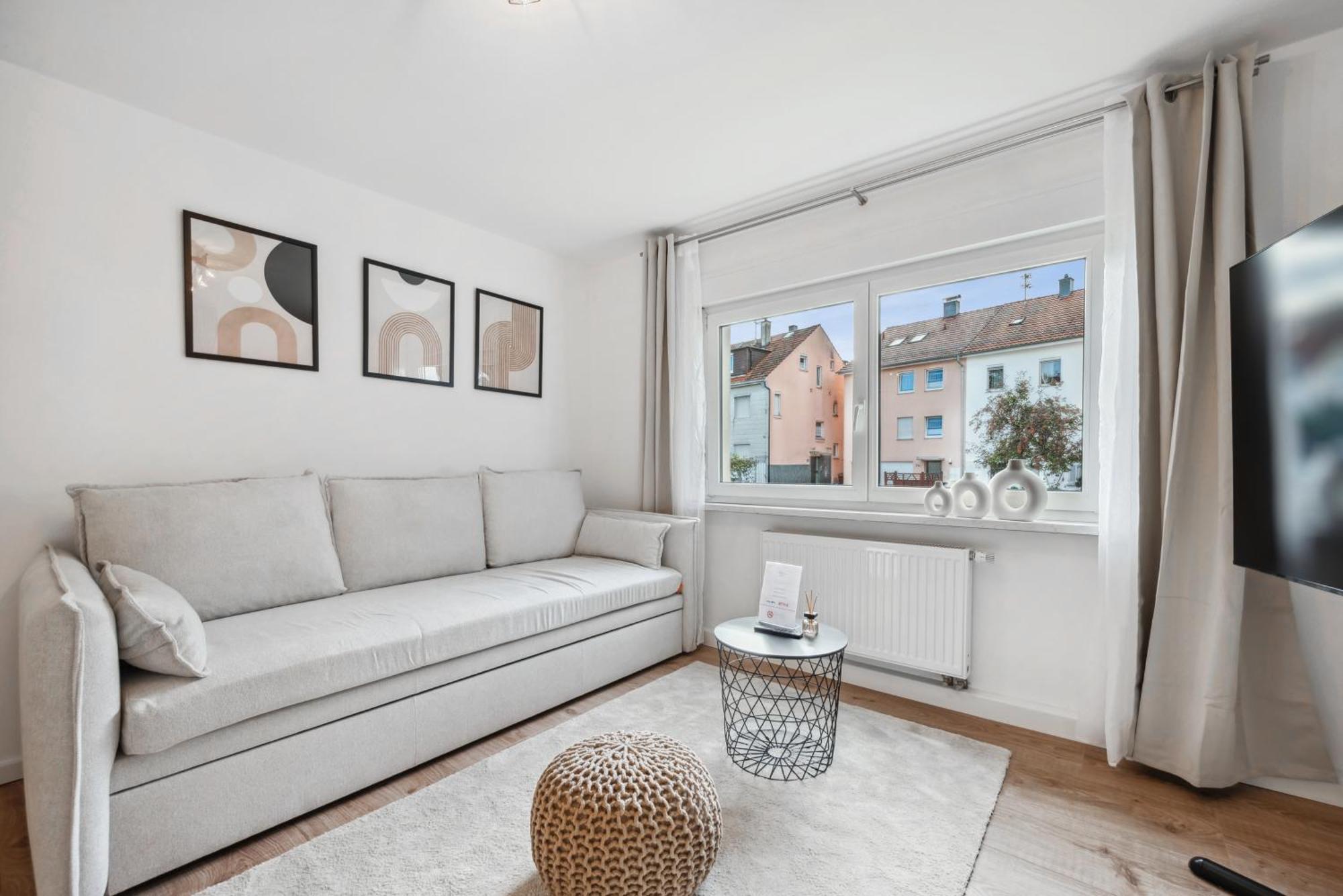 Malu Rooms - Ruhige Lage, Erdgeschoss, Smarttv, Netflix, 24H Checkin, Ludwigsburg Eksteriør bilde