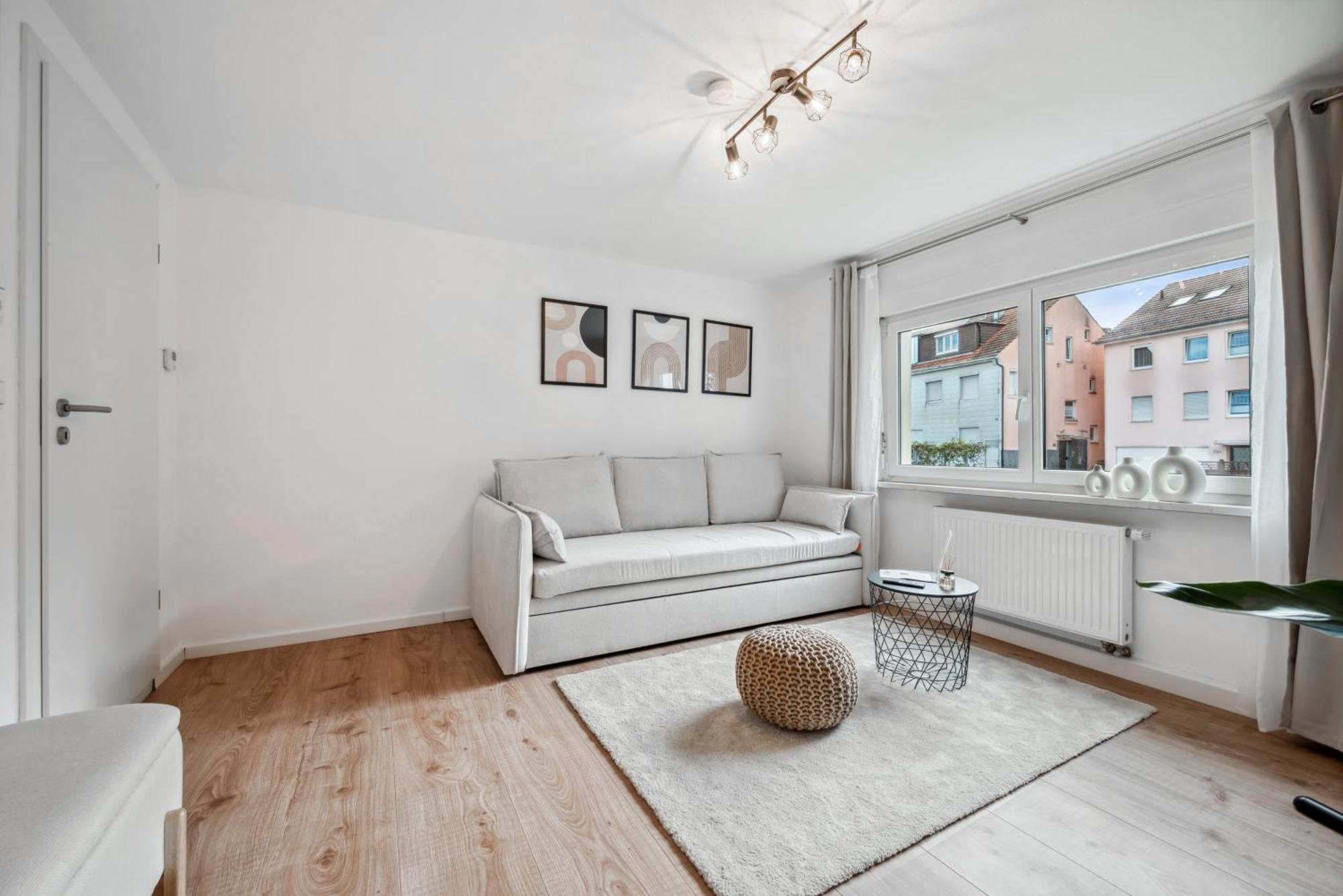Malu Rooms - Ruhige Lage, Erdgeschoss, Smarttv, Netflix, 24H Checkin, Ludwigsburg Eksteriør bilde