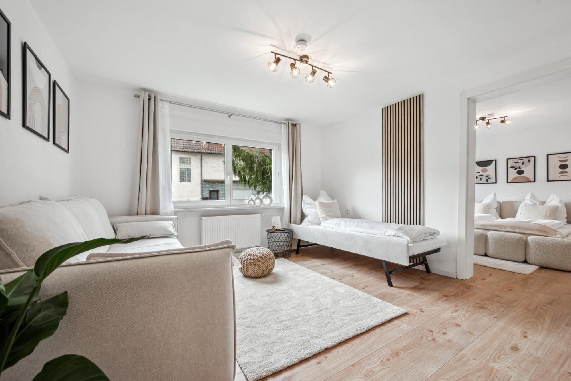 Malu Rooms - Ruhige Lage, Erdgeschoss, Smarttv, Netflix, 24H Checkin, Ludwigsburg Eksteriør bilde