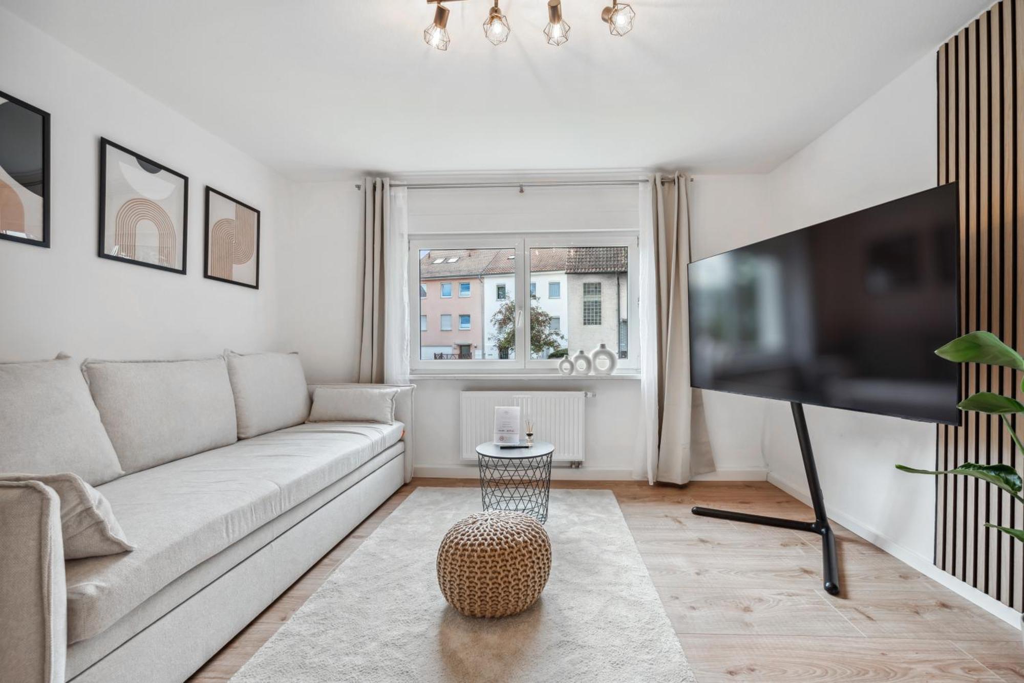 Malu Rooms - Ruhige Lage, Erdgeschoss, Smarttv, Netflix, 24H Checkin, Ludwigsburg Eksteriør bilde