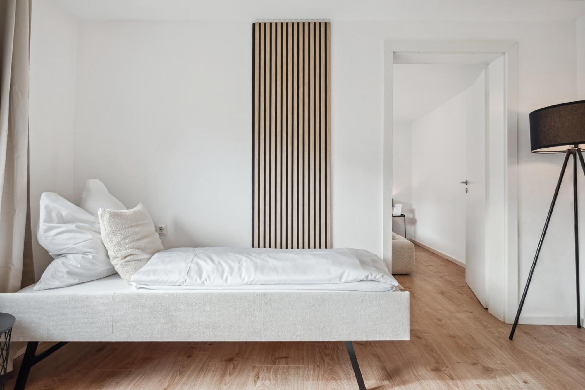 Malu Rooms - Ruhige Lage, Erdgeschoss, Smarttv, Netflix, 24H Checkin, Ludwigsburg Eksteriør bilde