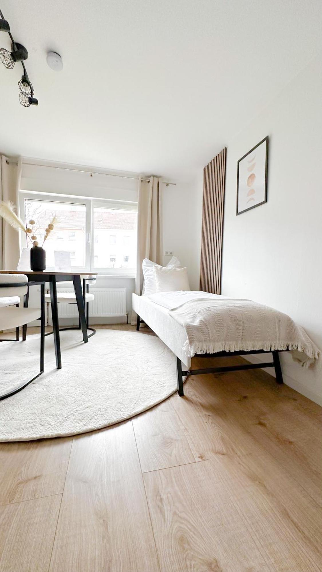 Malu Rooms - Ruhige Lage, Erdgeschoss, Smarttv, Netflix, 24H Checkin, Ludwigsburg Eksteriør bilde