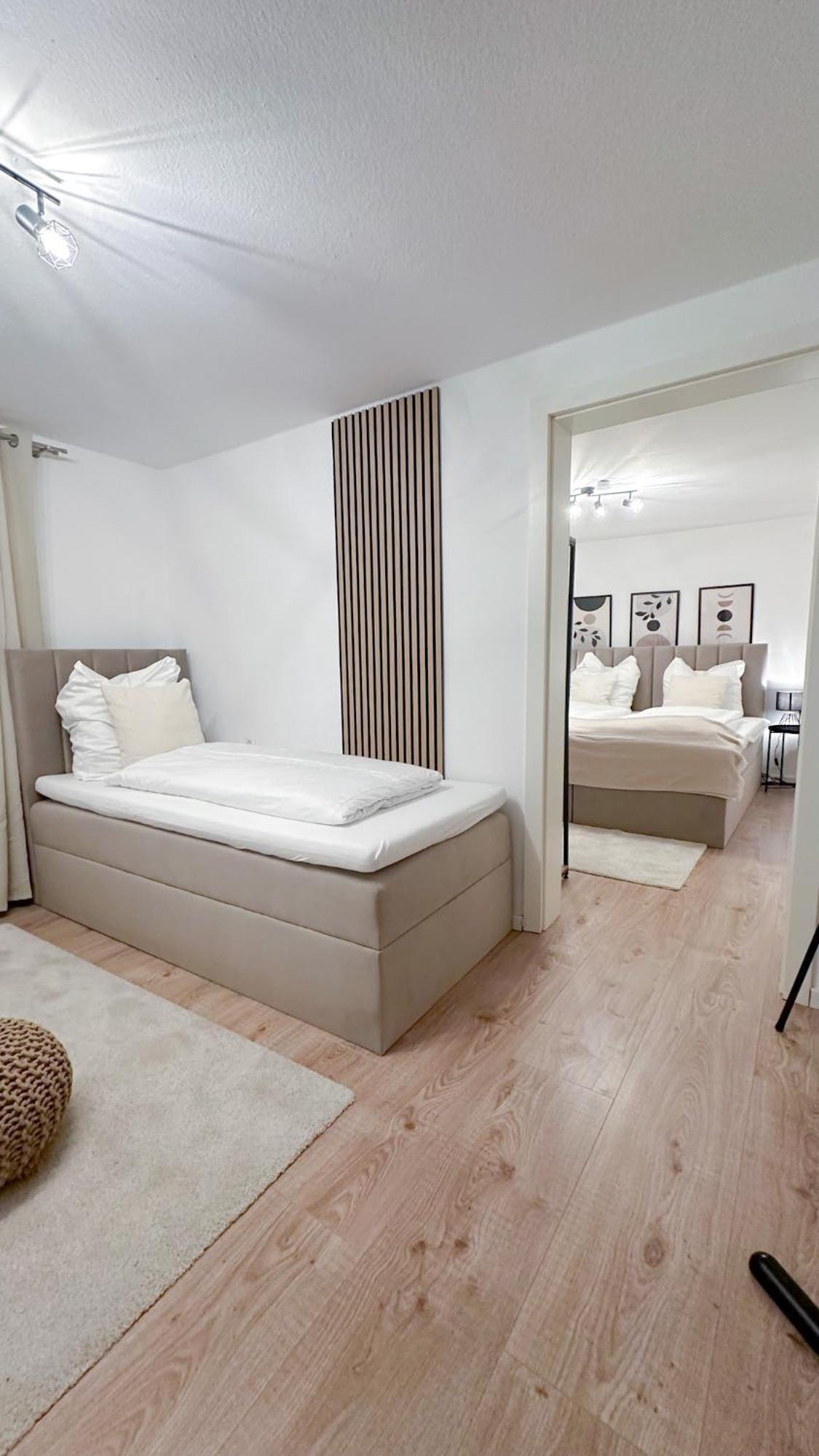 Malu Rooms - Ruhige Lage, Erdgeschoss, Smarttv, Netflix, 24H Checkin, Ludwigsburg Eksteriør bilde